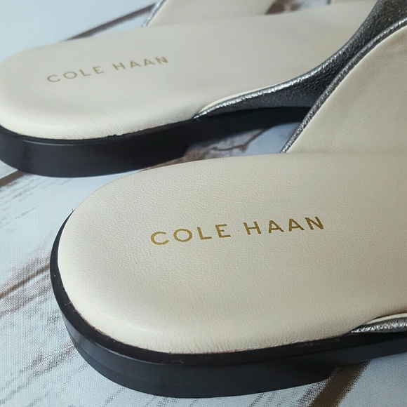 *NEW*  COLE HAAN Anica Crisscross Sandal - Picture 3 of 3